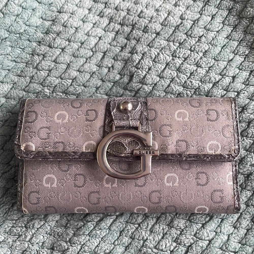 GUESS wallet- used once, perfect condition!